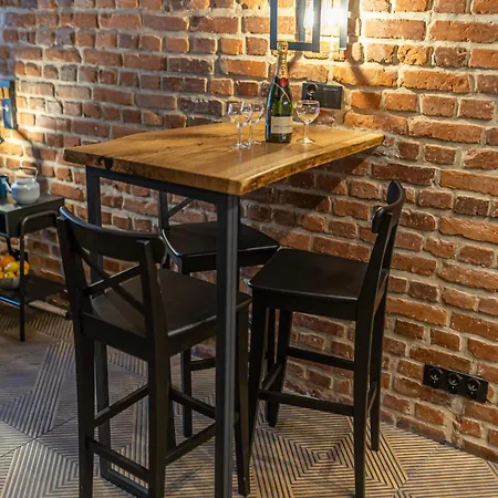 Kotlarska Snug Escape